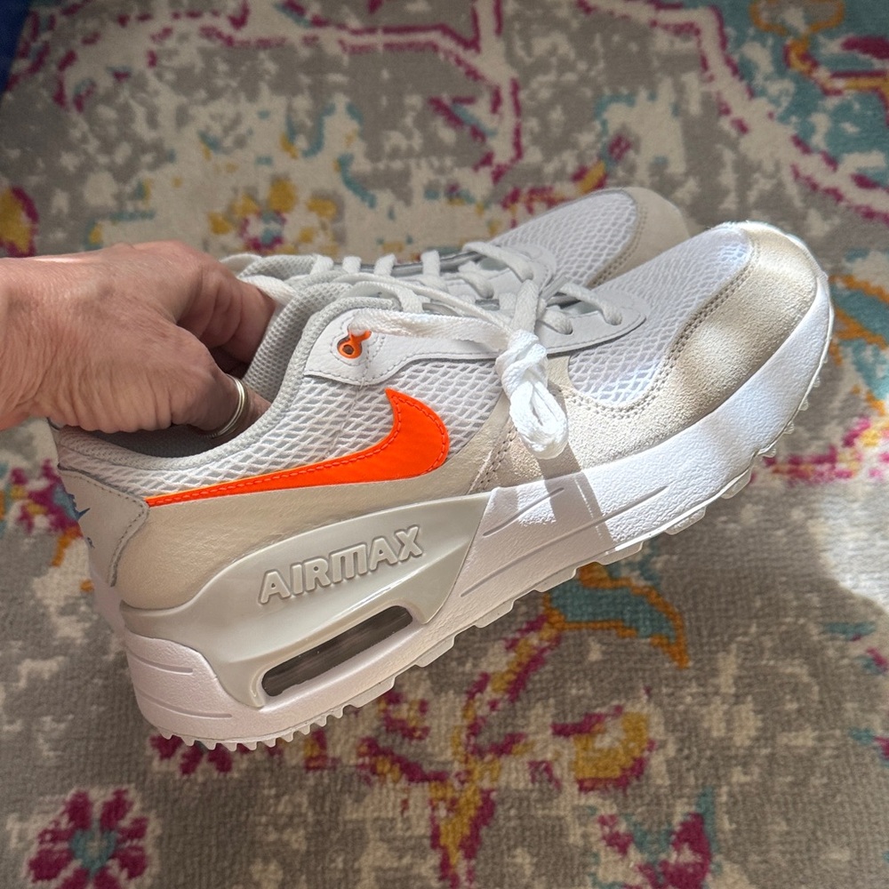 NIKE Women’s Air Max System White Sneakers with Bright Orange Swoosh NIB 6Y/7.5W - Picture 7 of 7